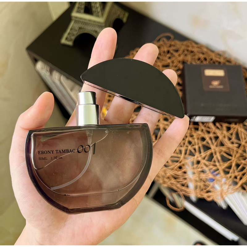 オリエンタルスタイルの木製エボニーフレグランス,耐久性のある - Fragrance Perfume In Dubai のレビューと価格