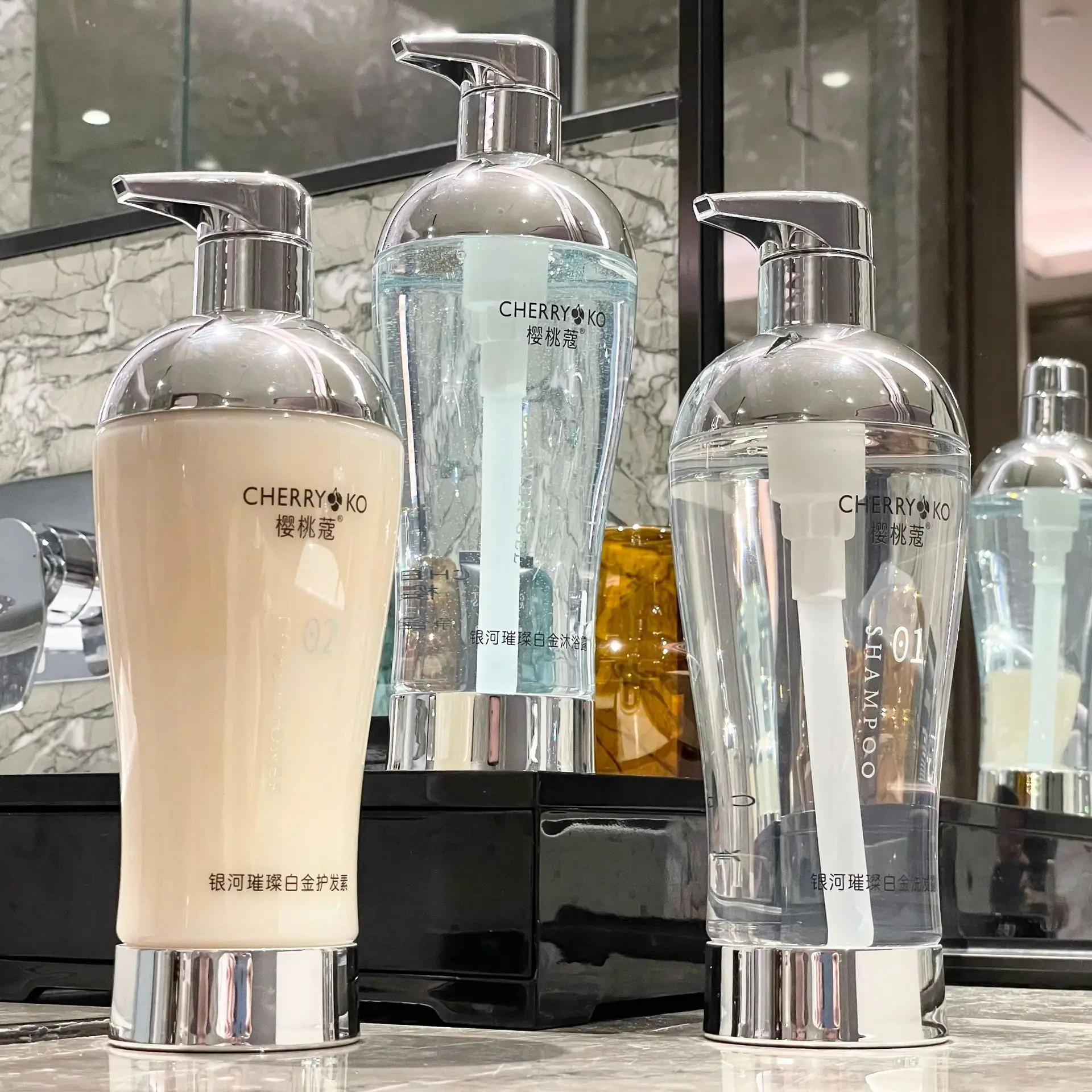 きらめくギャラクシー シャワー ジェル 香水コレクション 持 - Perfume Fragrance Shampoo のレビューと価格
