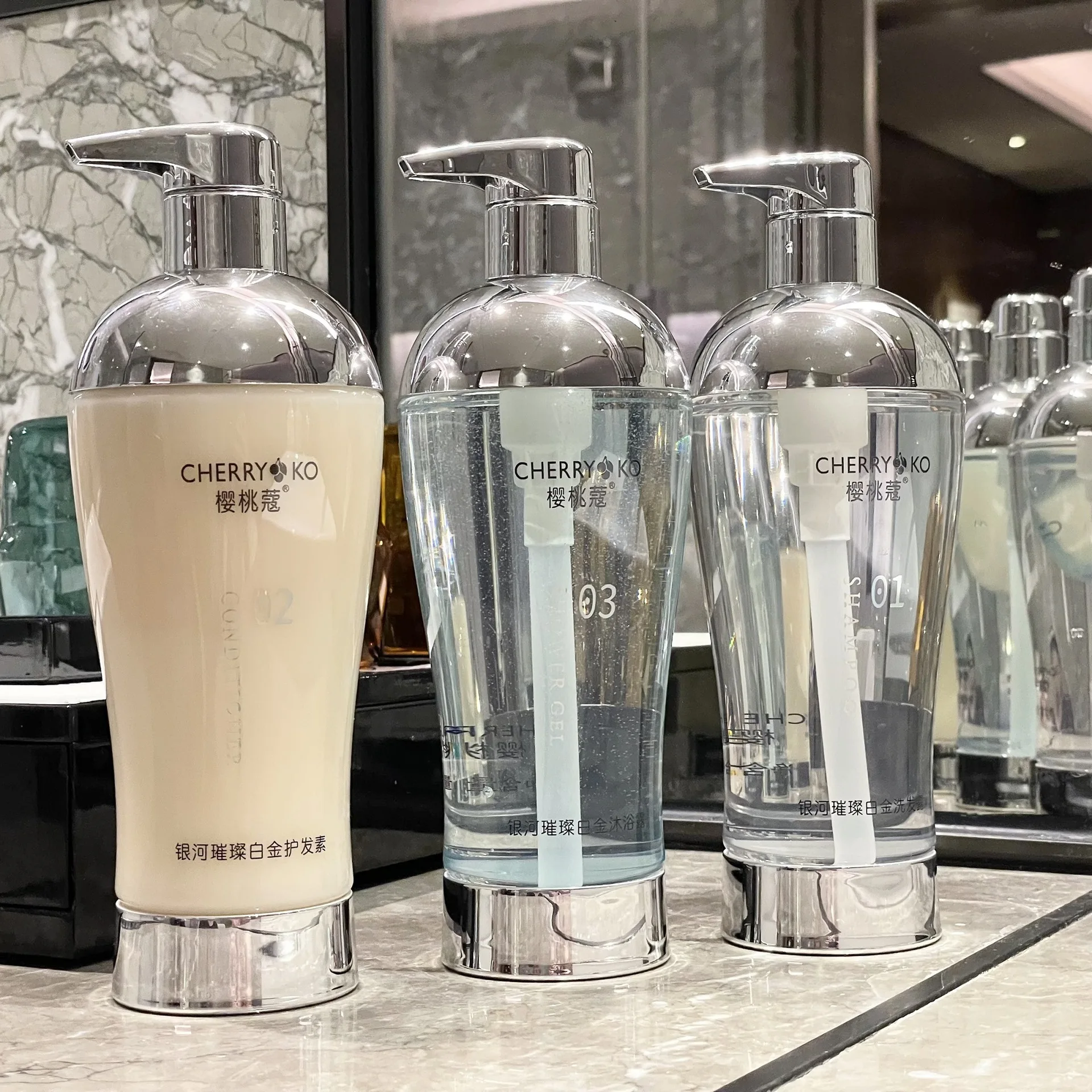きらめくギャラクシー シャワー ジェル 香水コレクション 持 - Perfume Fragrance Shampoo のレビューと価格