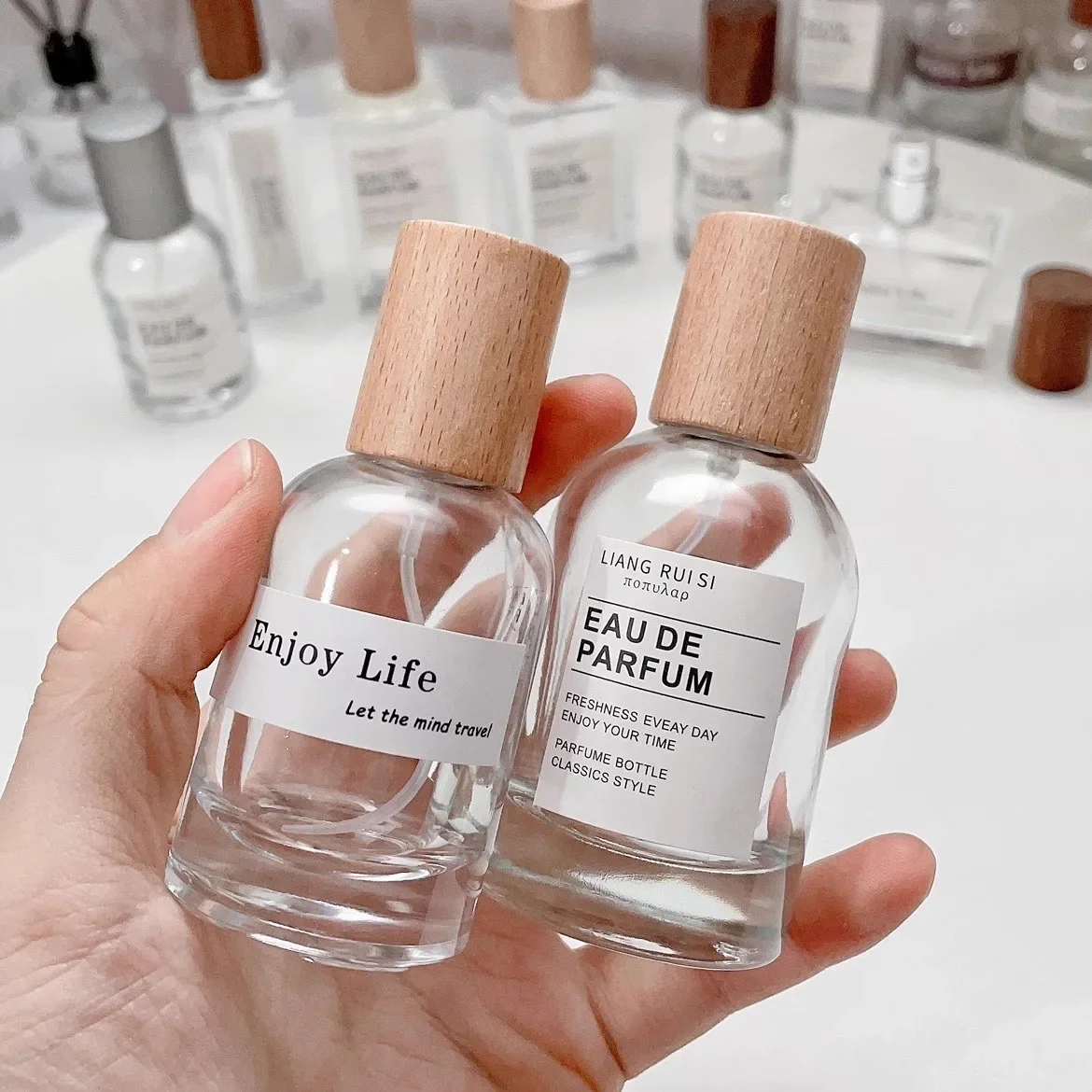 30/50 ミリリットルガラス香水瓶スプレーボトル木製キャッ - Perfume Fragrance World Qahwa のレビューと価格